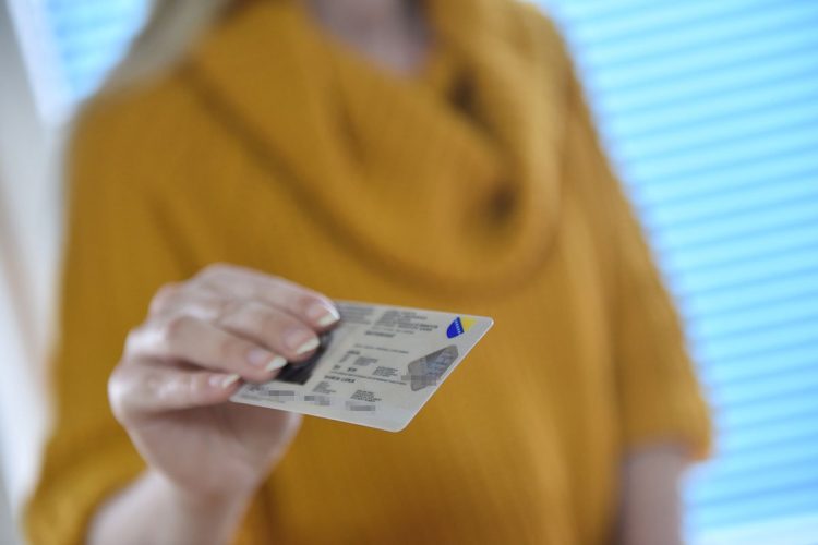 Zašto su osobne iskaznice u BiH preskupe?