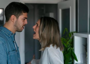 Zašto ostajemo u lošim vezama i kako skupiti snagu za odlazak