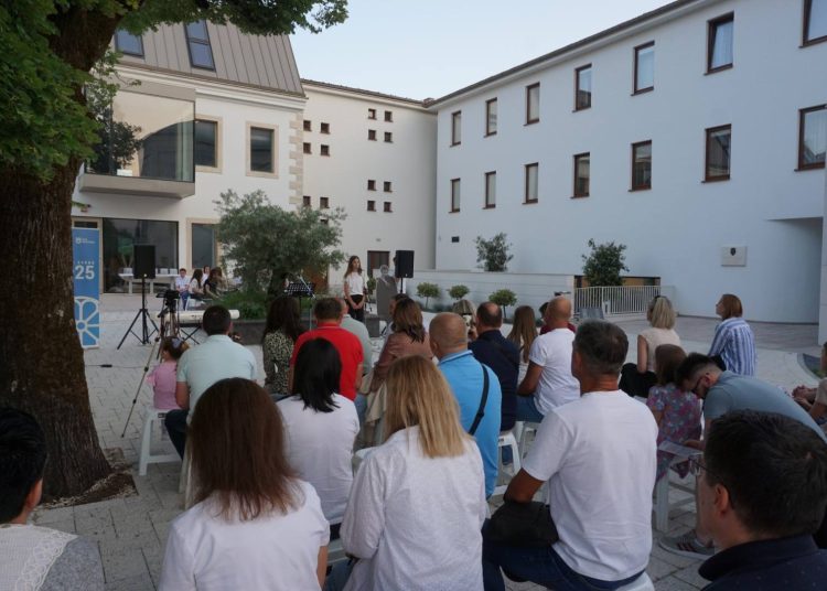 Široki Brijeg: Glazbeno-poetska večer u čast Antunu Branku Šimiću