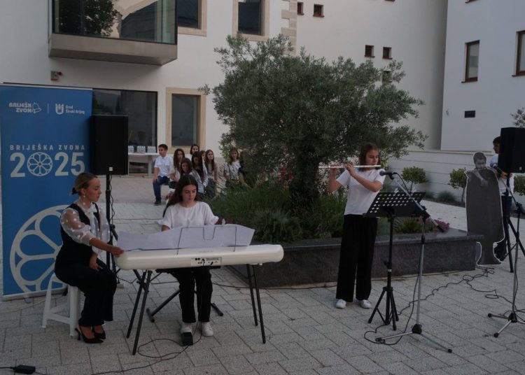 Široki Brijeg: Glazbeno-poetska večer u čast Antunu Branku Šimiću