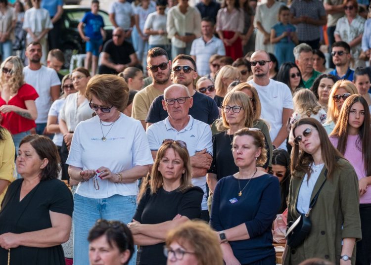 Foto: Franjevački samostan i Župa sv. Ante Padovanskog Humac - Ljubuški