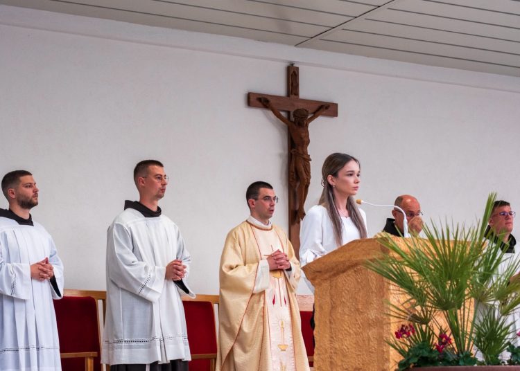 Foto: Franjevački samostan i Župa sv. Ante Padovanskog Humac - Ljubuški