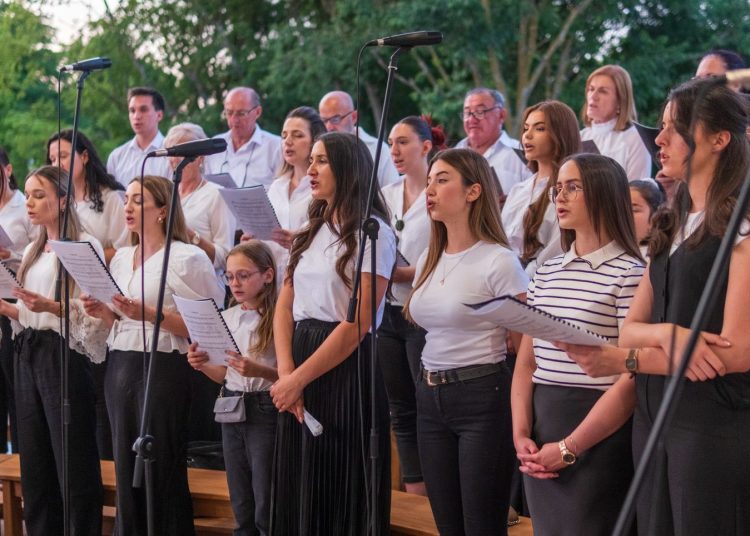 Foto: Franjevački samostan i Župa sv. Ante Padovanskog Humac - Ljubuški