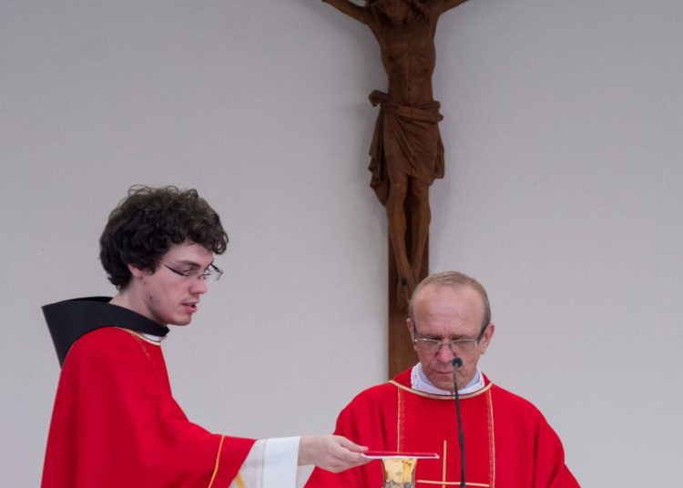 Ljubuški: Don Dražen Radigović predslavio osmi dan devetnice sv. Anti