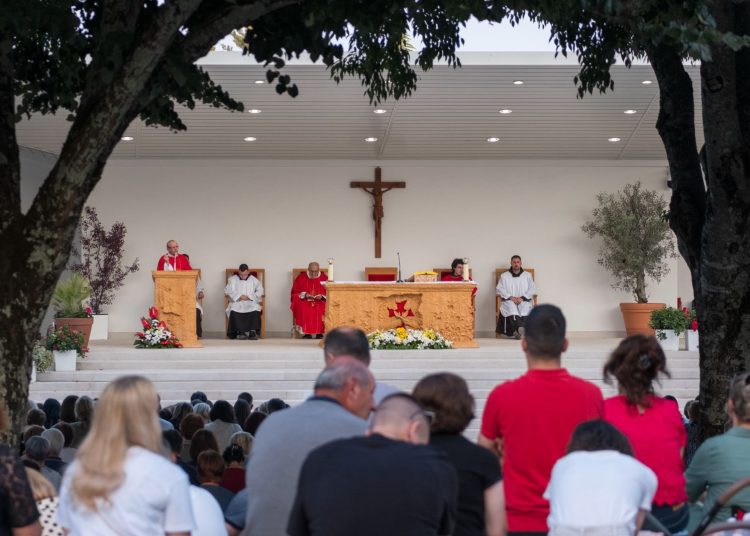 Ljubuški: Don Dražen Radigović predslavio osmi dan devetnice sv. Anti