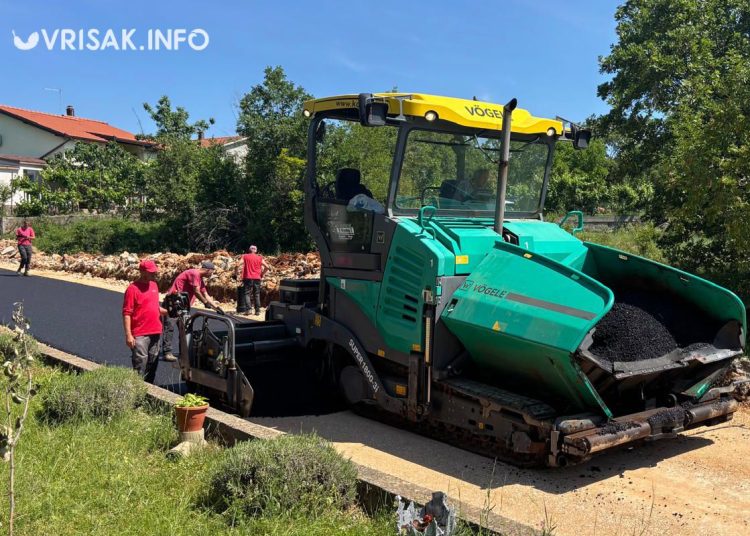 Široki Brijeg: Počeli radovi asfaltiranja u Ljubotićima