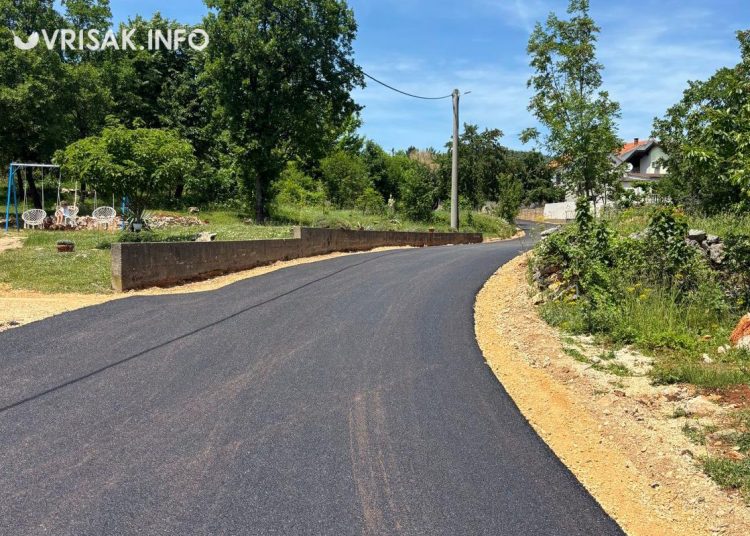 Široki Brijeg: Počeli radovi asfaltiranja u Ljubotićima