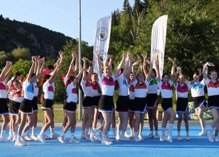 Širokobriješki cheerleading u fokusu Europe: Spektakl na večeri sporta i zajedništva