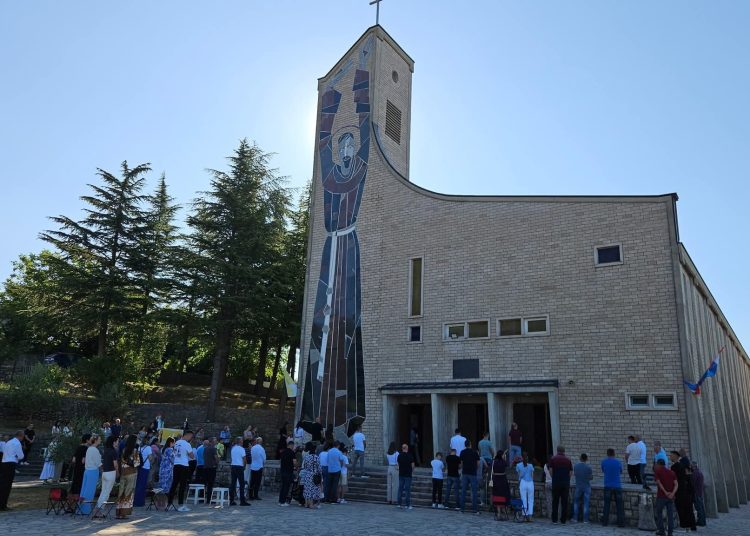 Petrovdan na Kočerinu: Svetu misu predvodio fra Tomislav Puljić