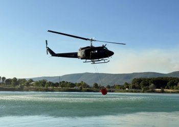 Helikopter OS BiH privremeno povučen s požarišta u Grudama