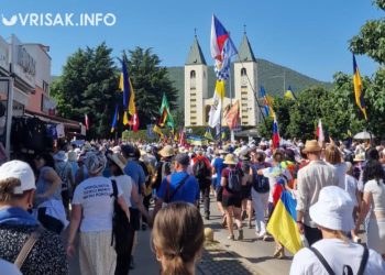 Rijeka vjernika u Hodnji mira od Humca do Međugorja