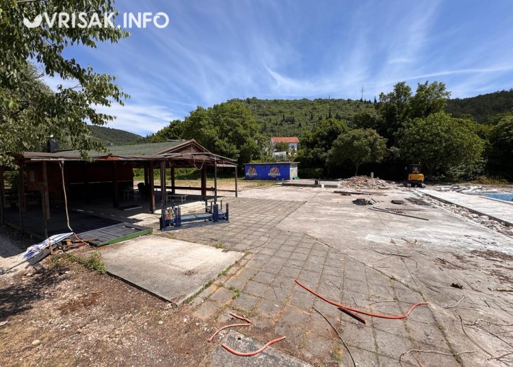 Pogledajte fotografije radova na Gradskom bazenu u Širokom Brijegu