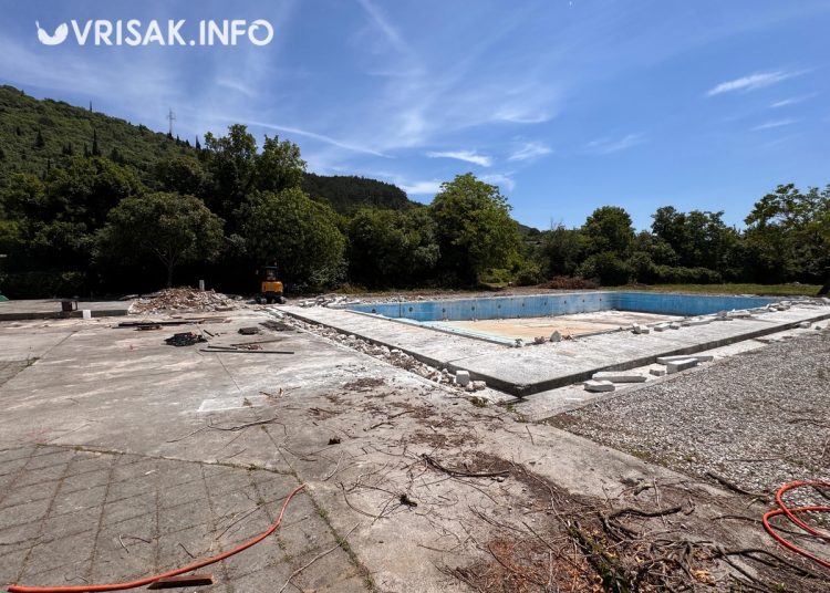 Pogledajte fotografije radova na Gradskom bazenu u Širokom Brijegu