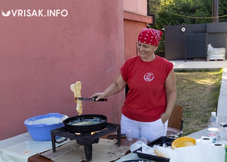 U Knešpolju održana 18. Večer folklora “Crnašnico, izvore života”