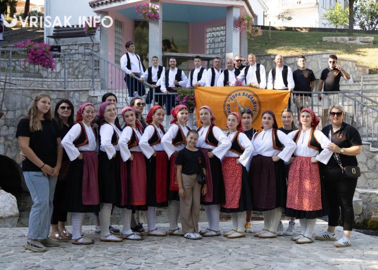 U Knešpolju održana 18. Večer folklora “Crnašnico, izvore života”