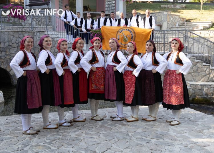U Knešpolju održana 18. Večer folklora “Crnašnico, izvore života”
