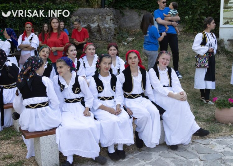 U Knešpolju održana 18. Večer folklora “Crnašnico, izvore života”