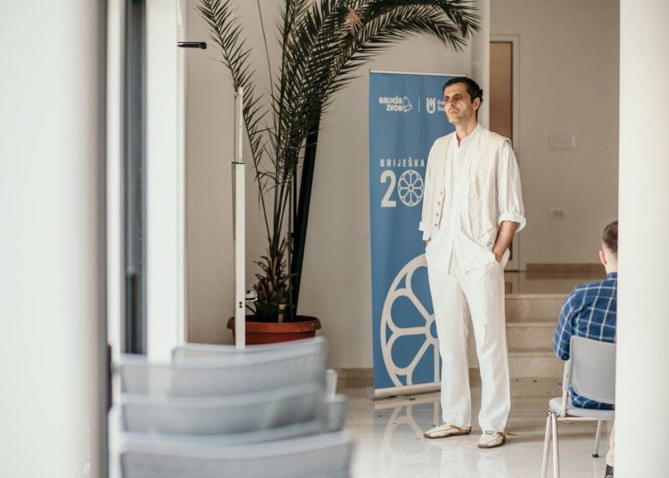 Monodrama „Ispit savjesti“ Roberta Kurbaše izvedena u Širokom Brijegu