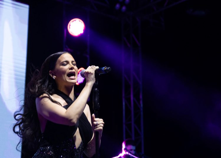 Milica Pavlović zapalila Mostar!