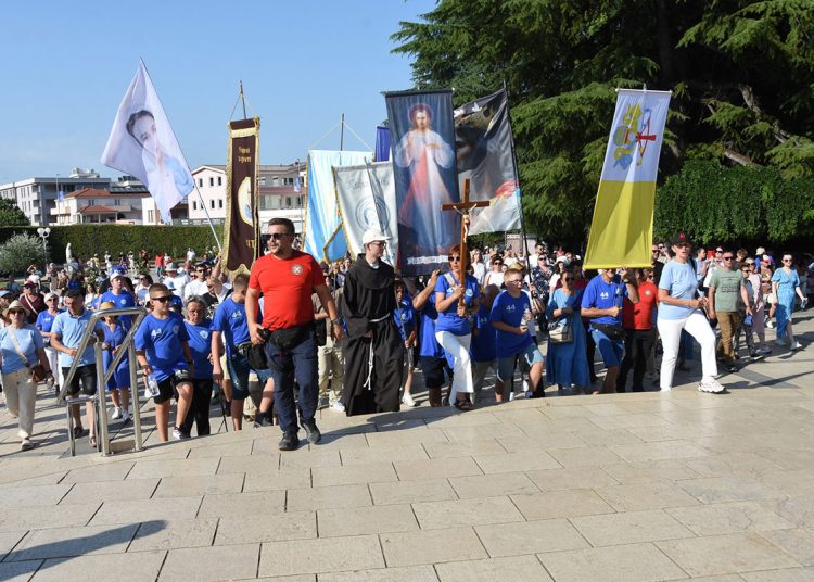 Održano veliko zavjetno hodočašće od Čitluka do Međugorja