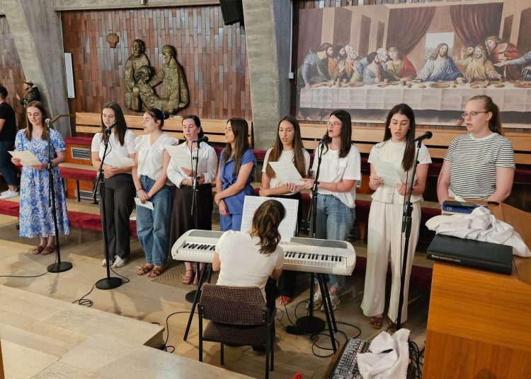 Široki Brijeg: Druga večer Trodnevnice sv. Petra i Pavla na Kočerinu