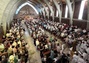 Široki Brijeg: Druga večer Trodnevnice sv. Petra i Pavla na Kočerinu