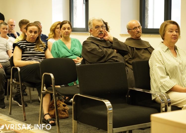 Širokobriježanin Franjo Skoko u svom gradu predstavio novu zbirku pjesama