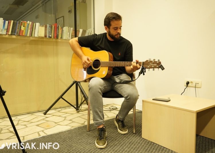 Širokobriježanin Franjo Skoko u svom gradu predstavio novu zbirku pjesama