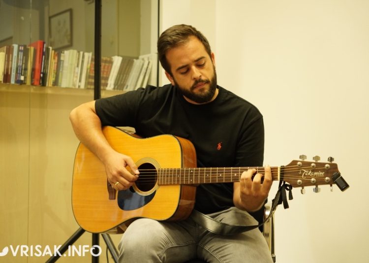 Širokobriježanin Franjo Skoko u svom gradu predstavio novu zbirku pjesama