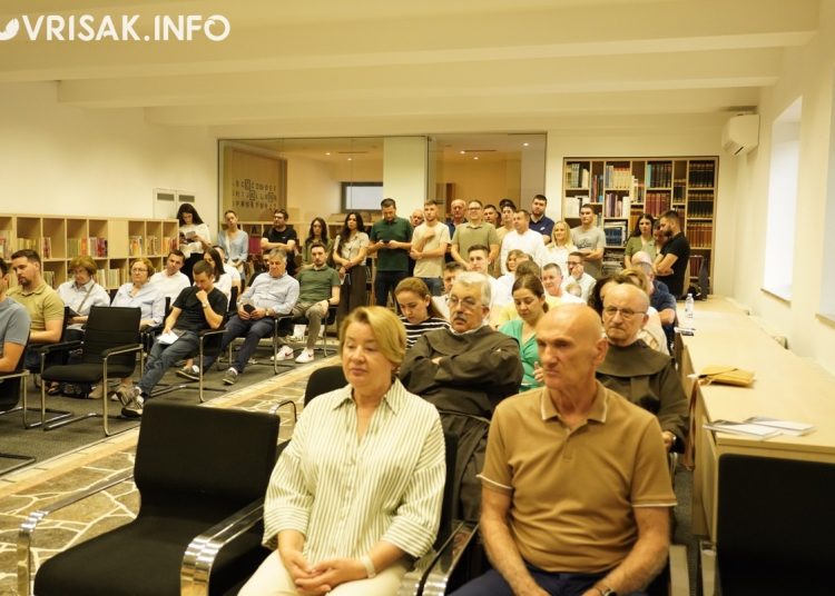 Širokobriježanin Franjo Skoko u svom gradu predstavio novu zbirku pjesama