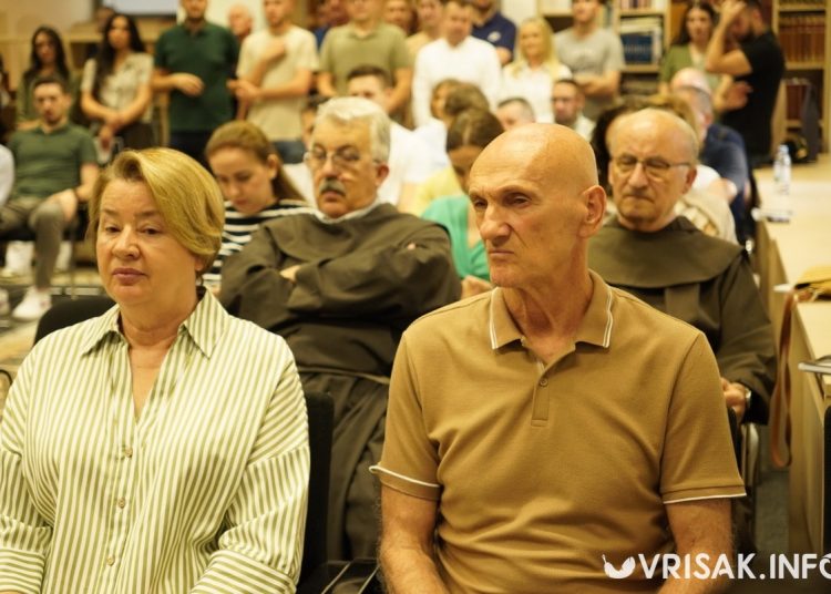 Širokobriježanin Franjo Skoko u svom gradu predstavio novu zbirku pjesama