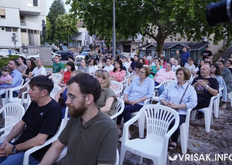 Čuvarice oduševile Široki Brijeg koncertom tradicijske glazbe