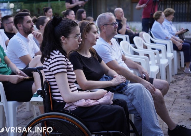 Čuvarice oduševile Široki Brijeg koncertom tradicijske glazbe