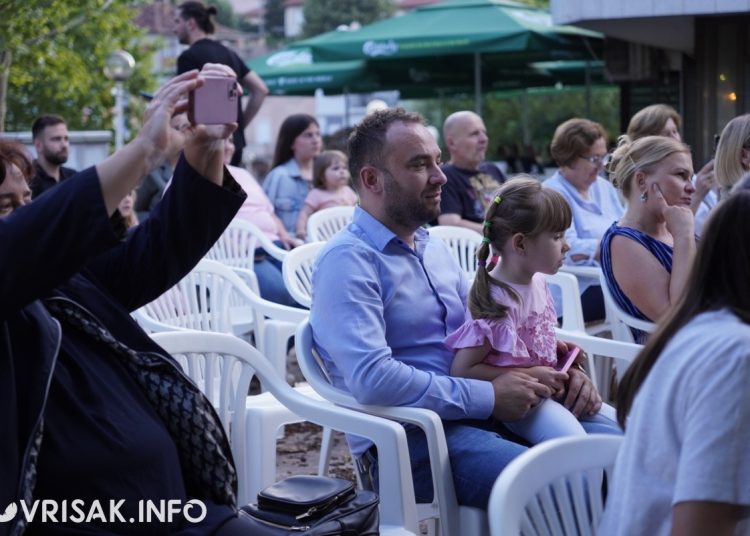 Čuvarice oduševile Široki Brijeg koncertom tradicijske glazbe