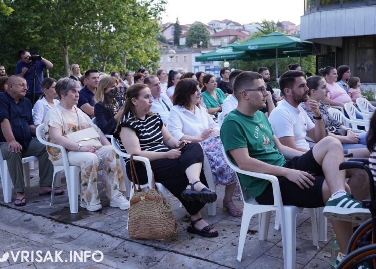 Čuvarice oduševile Široki Brijeg koncertom tradicijske glazbe