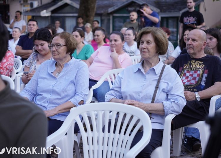 Čuvarice oduševile Široki Brijeg koncertom tradicijske glazbe