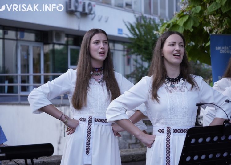 Čuvarice oduševile Široki Brijeg koncertom tradicijske glazbe