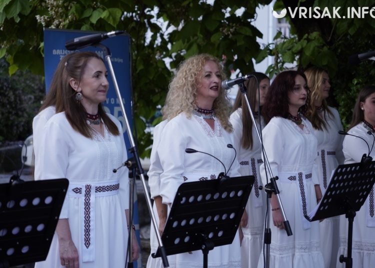 Čuvarice oduševile Široki Brijeg koncertom tradicijske glazbe