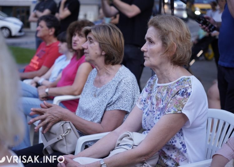 Čuvarice oduševile Široki Brijeg koncertom tradicijske glazbe