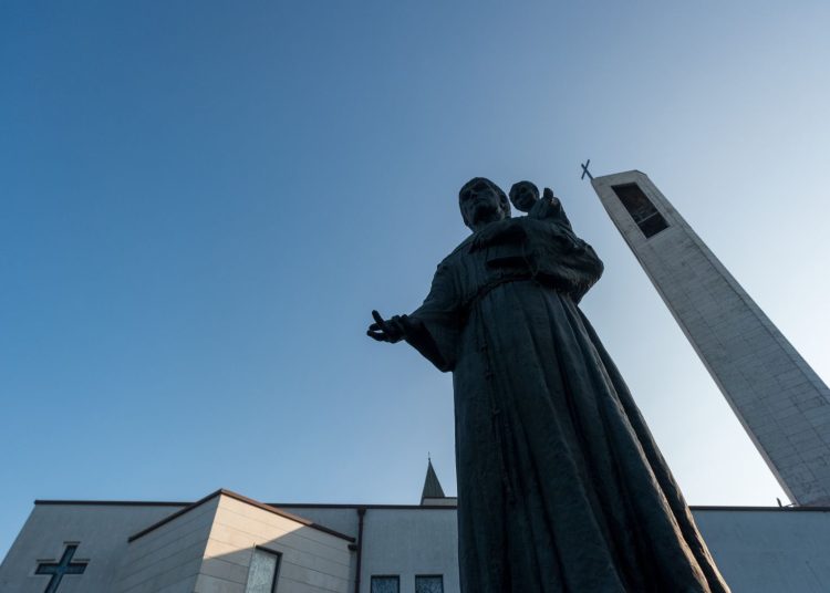 Foto: Franjevački samostan i Župa sv. Ante Padovanskog Humac - Ljubuški