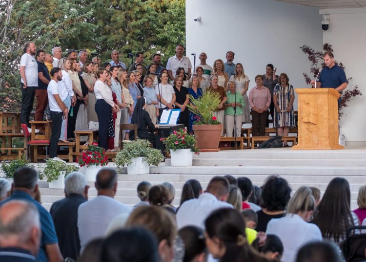 Foto: Franjevački samostan i Župa sv. Ante Padovanskog Humac - Ljubuški