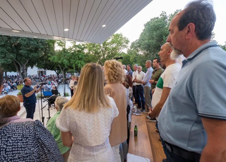 Foto: Franjevački samostan i Župa sv. Ante Padovanskog Humac - Ljubuški
