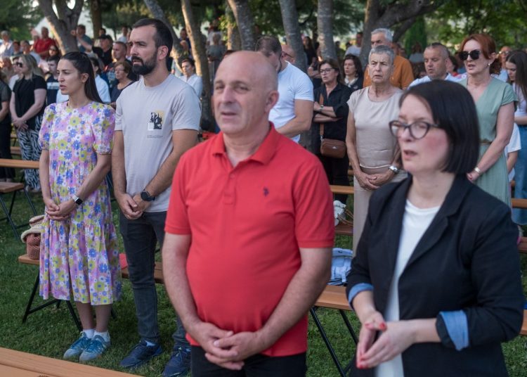 Foto: Franjevački samostan i Župa sv. Ante Padovanskog Humac - Ljubuški