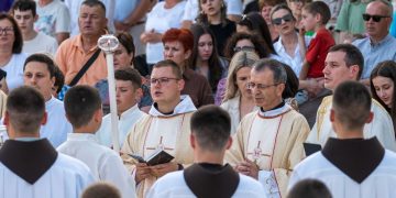 Foto: Franjevački samostan i Župa sv. Ante Padovanskog Humac - Ljubuški
