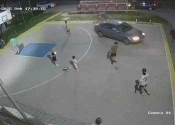 Mladić autom uletio na igralište puno djece u Bugojnu