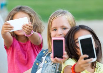 Mobiteli i internet drastično povećali i pojačali vršnjačko nasilje