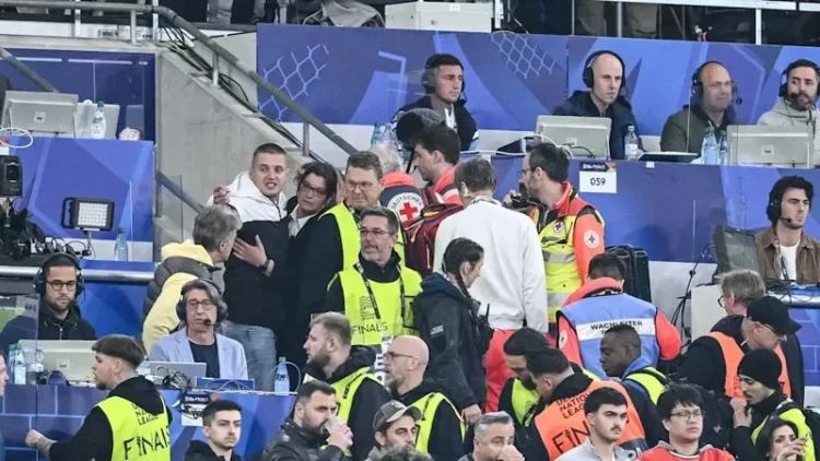 Na utakmici finala Lige nacija padom s tribine poginuo navijač