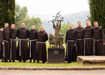 Osmorica novaka na Humcu polažu prve zavjete, među njima četiri iz Brotnja