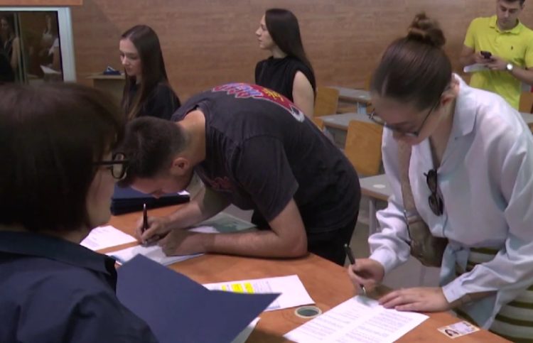 Povećan broj stipendija za Hrvate izvan RH