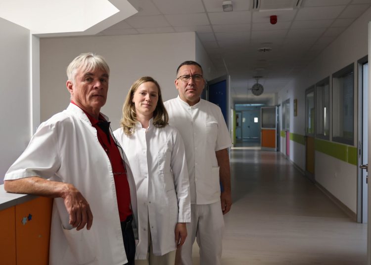 Povijesnom operacijom u SKB Mostar spašen život djeteta